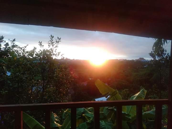 Tree Lodge Banlung Экстерьер фото
