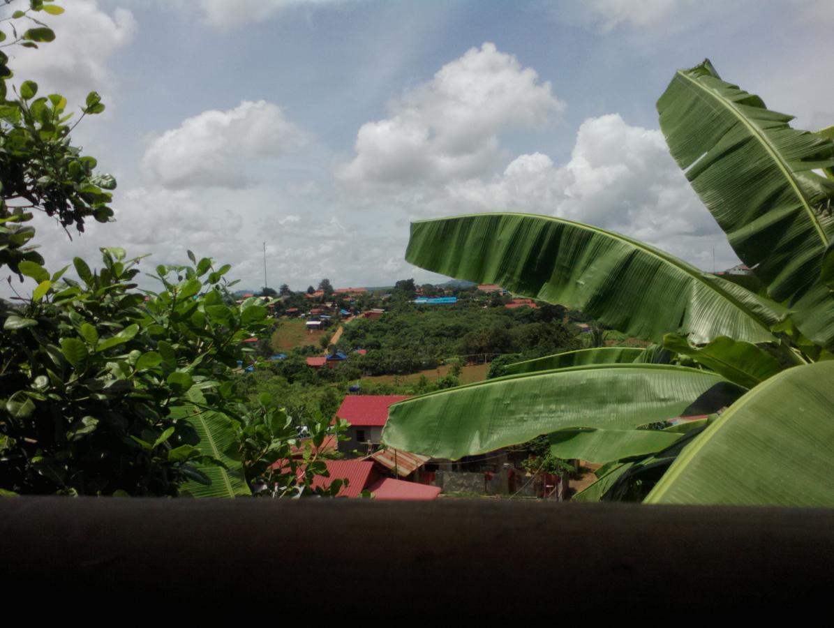 Tree Lodge Banlung Экстерьер фото