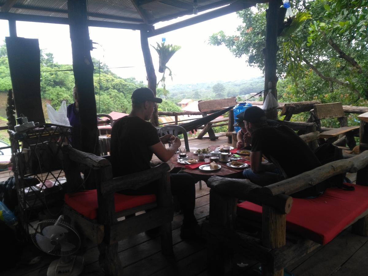 Tree Lodge Banlung Экстерьер фото