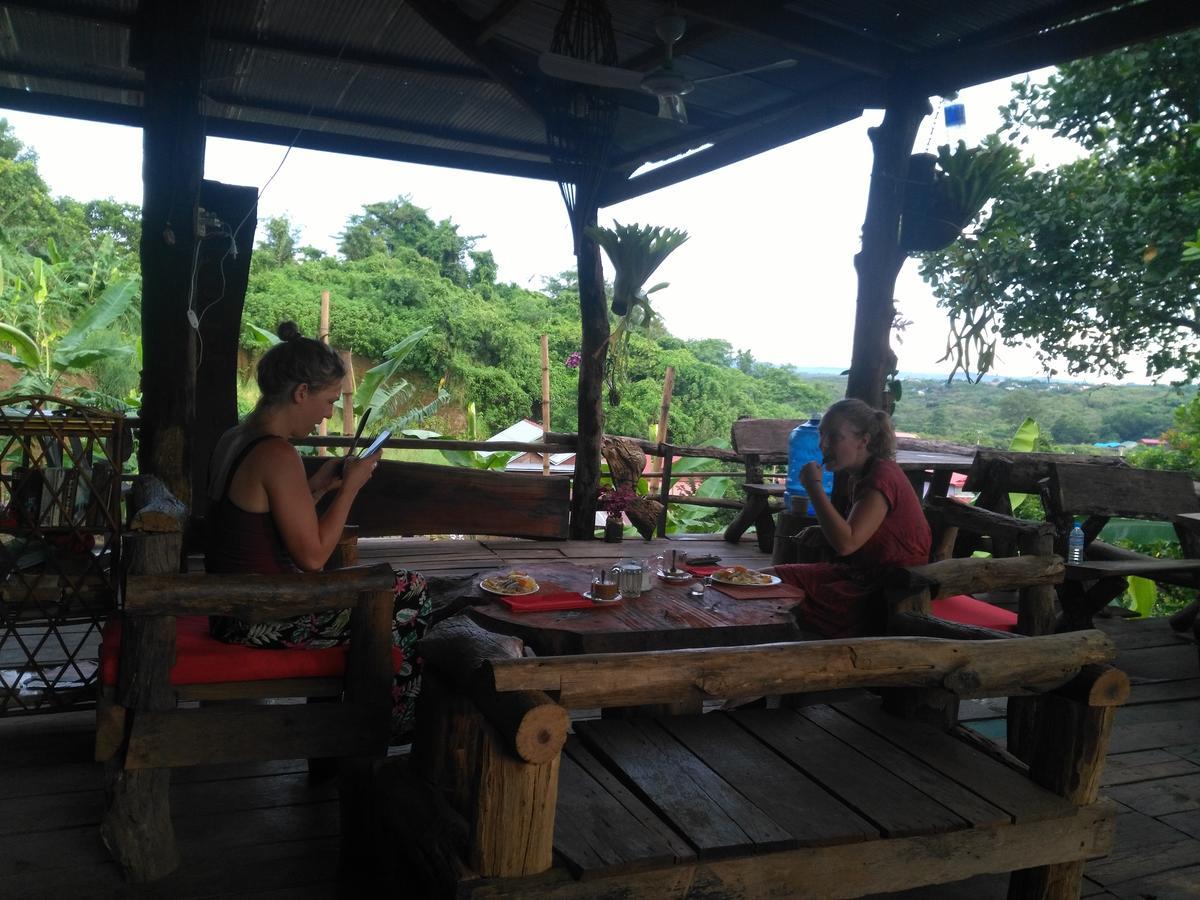 Tree Lodge Banlung Экстерьер фото