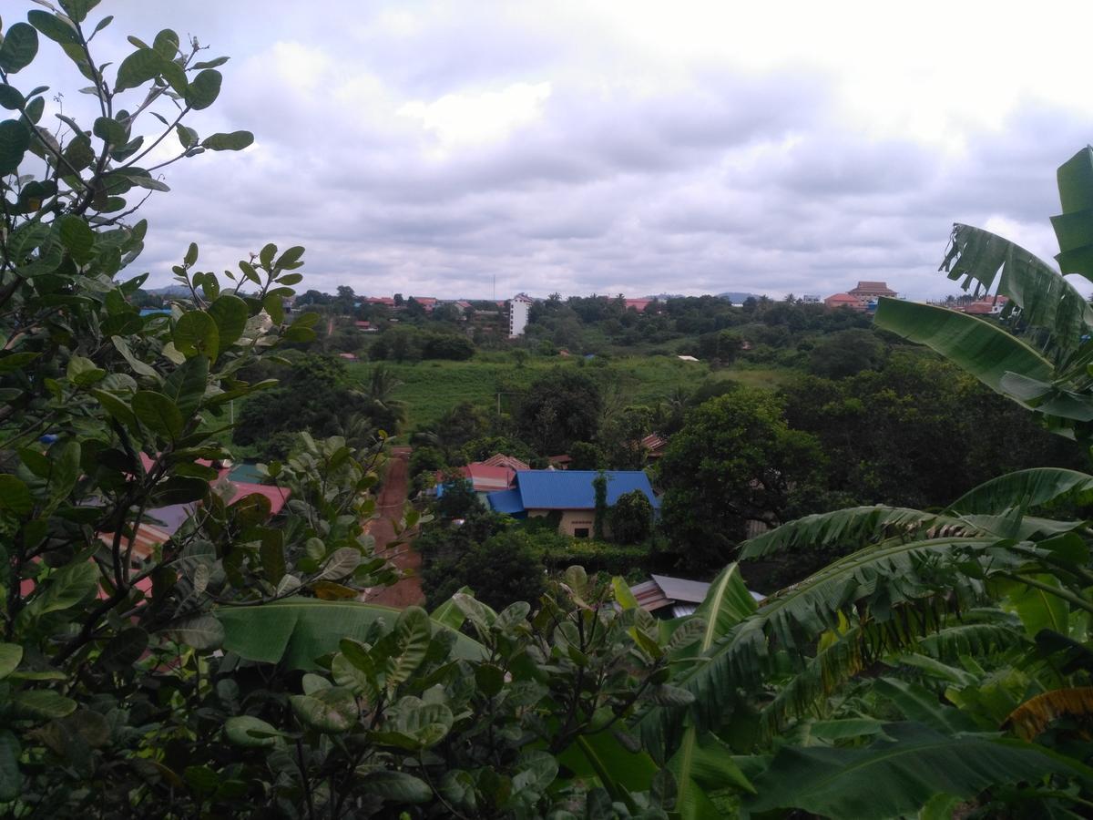 Tree Lodge Banlung Экстерьер фото